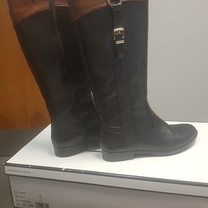 Women's leather boots